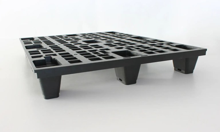 Imagen de un palet de plástico de ITM.